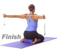 Image 2 - Yoga: Kniende, heroische Pose mit Stützkissen und Riemenband