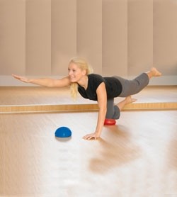 Image SISSEL® SPIKY DOME palla riccio per massaggio confezione 2 pezzi (1 Blu e 1 Rosso)